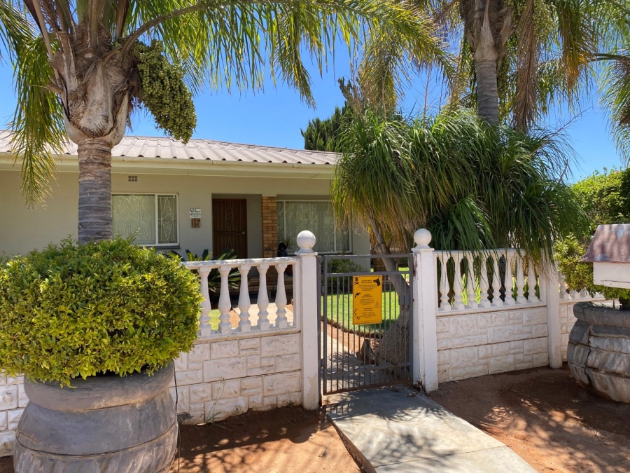 3 Bedroom Property for Sale in Vanrhynsdorp Western Cape